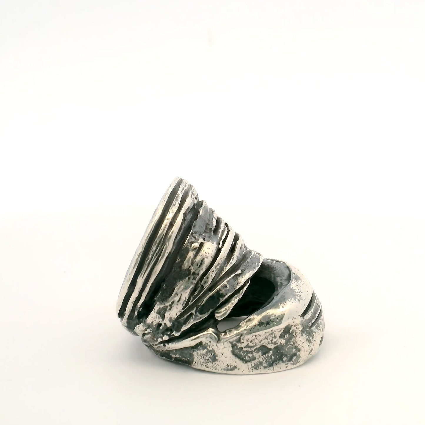 Object B - woman's ring - WR003