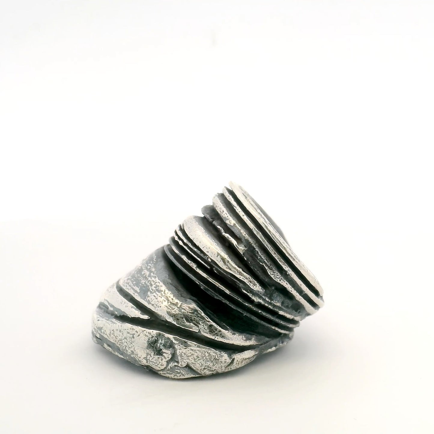 Object B - woman's ring - WR05