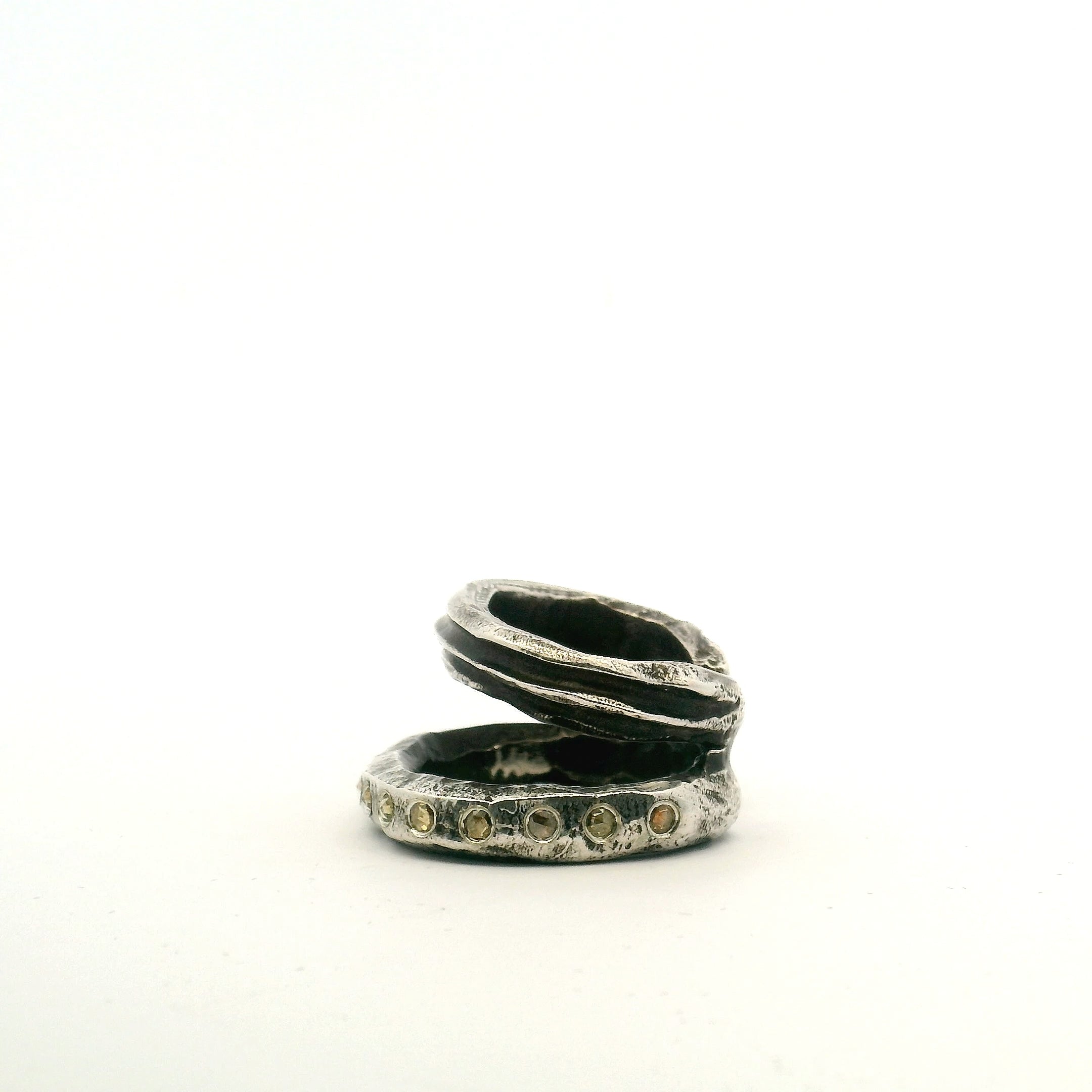 OBJECT B - ROSE CUT NATURAL ROUND DIAMOND DOUBLE CUFF LARGE
