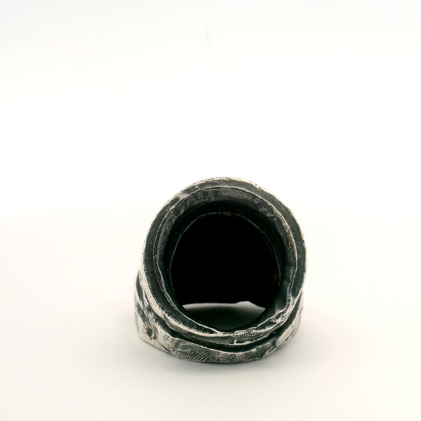 Object B - woman's ring - WR01