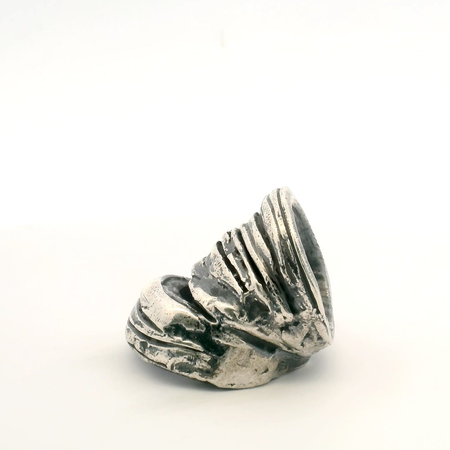Object B - woman's ring - WR003