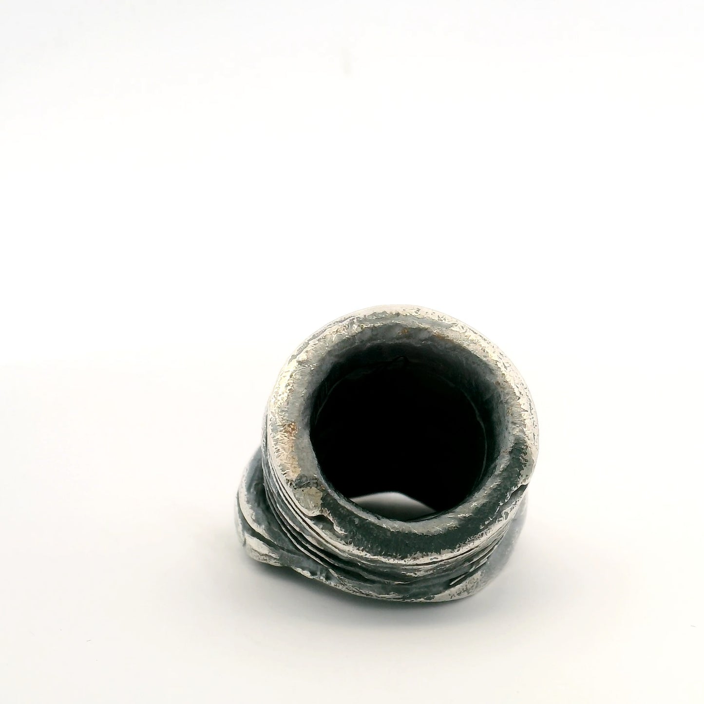 Object B - woman's ring - WR05