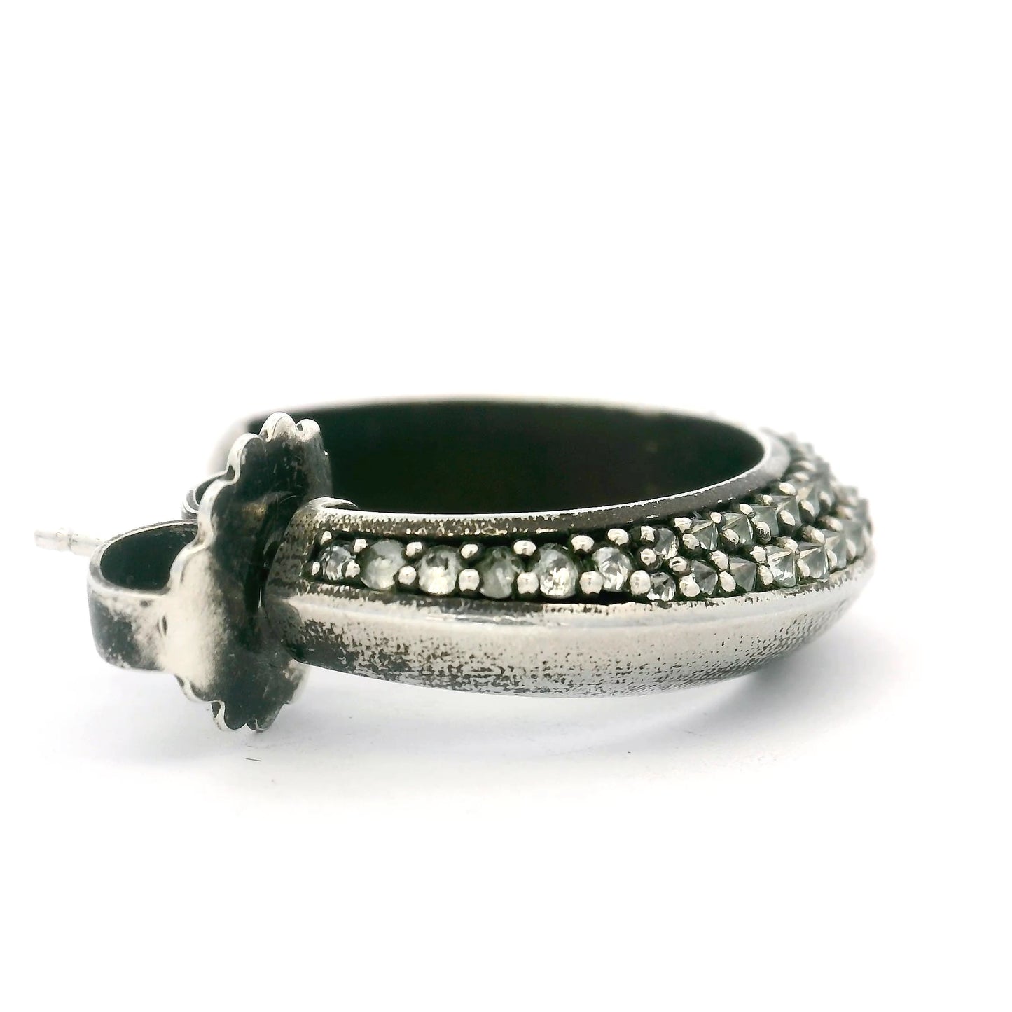 Object B - ROUND CUT WHITE DIAMONDS